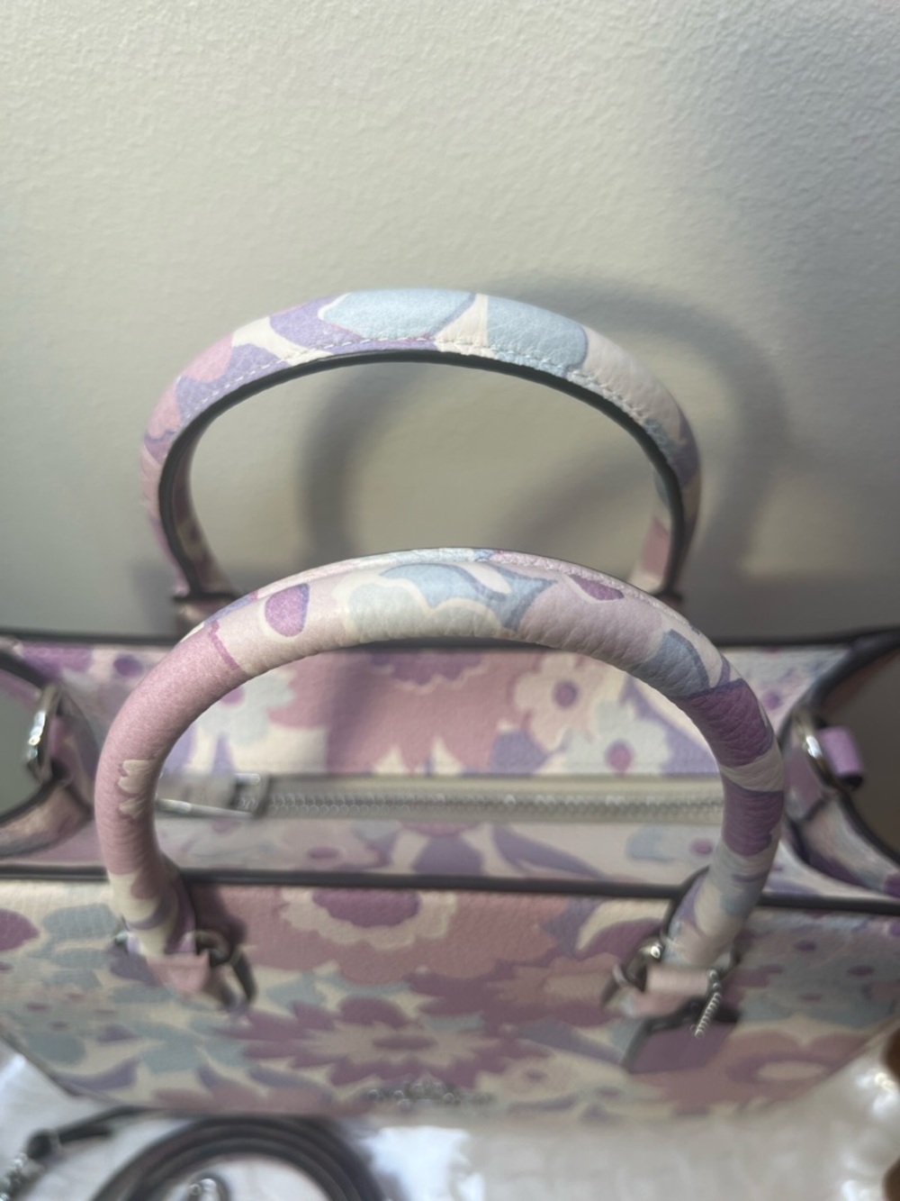 Coach Maggie Small Tote Floral Print Pebbled Leather Purple Ivory Crossbody EUC - Picture 4 of 16